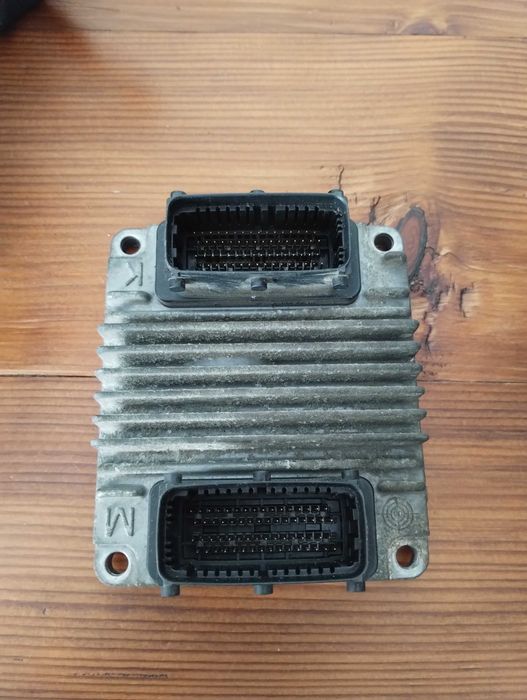ЕБУ блок управління мотором Opel meriva A FBLY 12230554 (під ремонт)