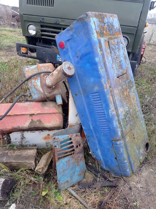 Продам капот трактора МТЗ бувший у вжитку.