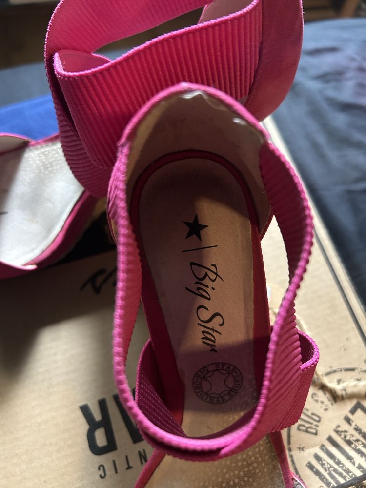 Buty na koturnie korkowej BigStar rozmiar 39