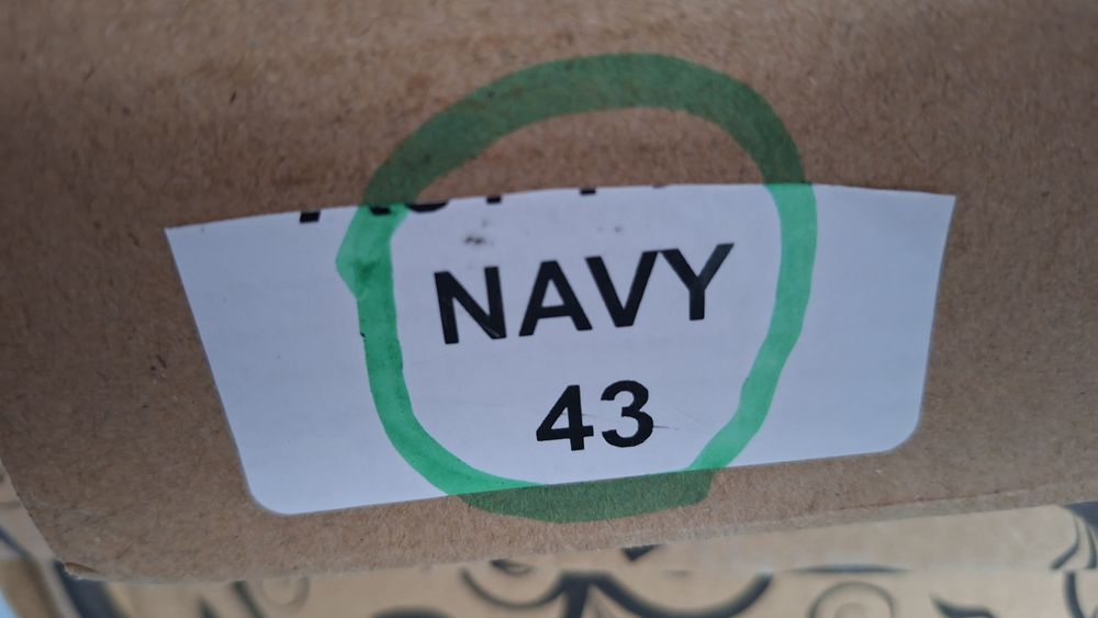 Śniegowce nowe w modnym kolorze rozmiar 43