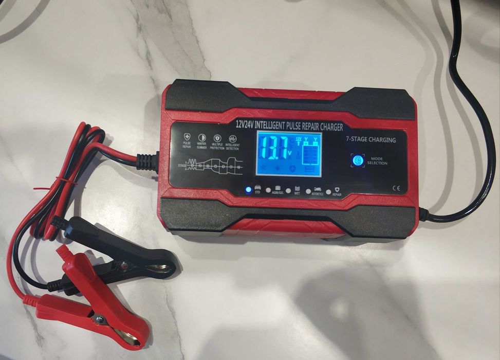 Автоматичний зарядний пристрій 10А 12в 24в 7ступенів режим відновлення