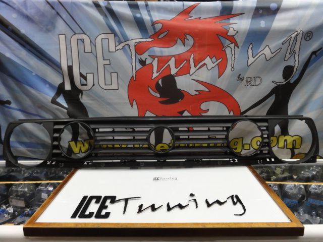 Grelha, frontal VW Golf 2 / II, 4 farois, GTI design com espaço para o símbolo de origem