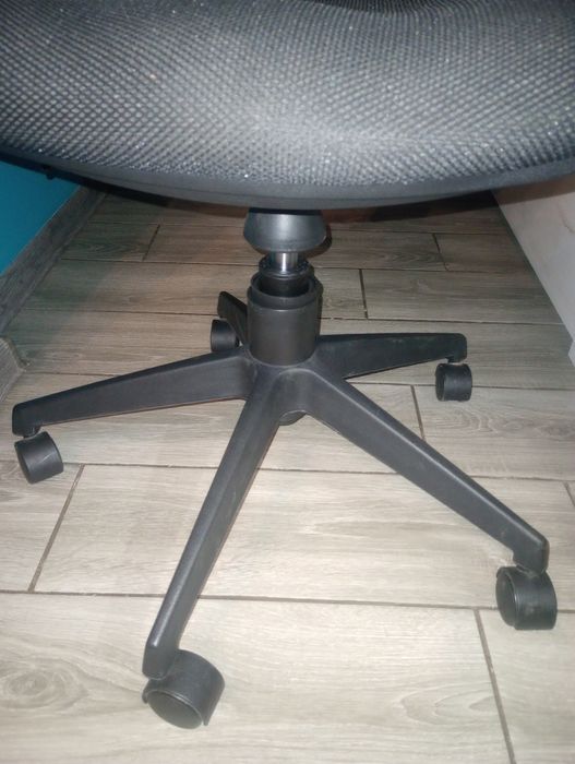 Krzesło dziecięce i biurowe