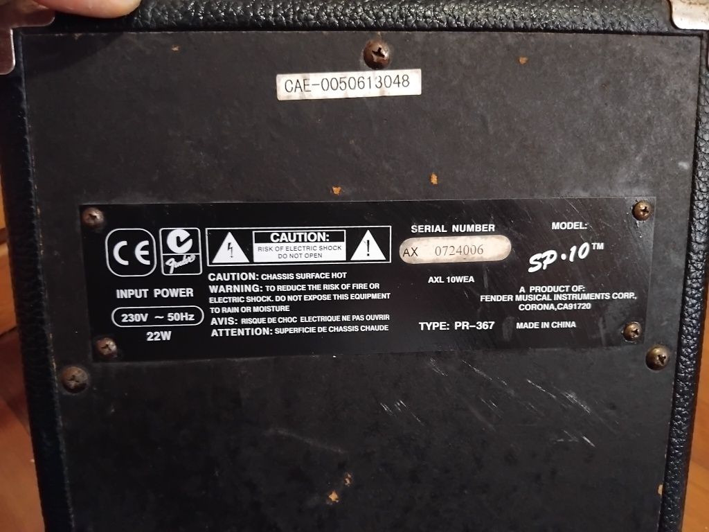 Guitarra SQUIER STRAT (Fender) + cabo + Afinador + Bag + Amplificador