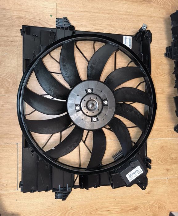 Вентилятор на MercedesML270ML280ML320ML400ML420ML500ML55ML63W163W164