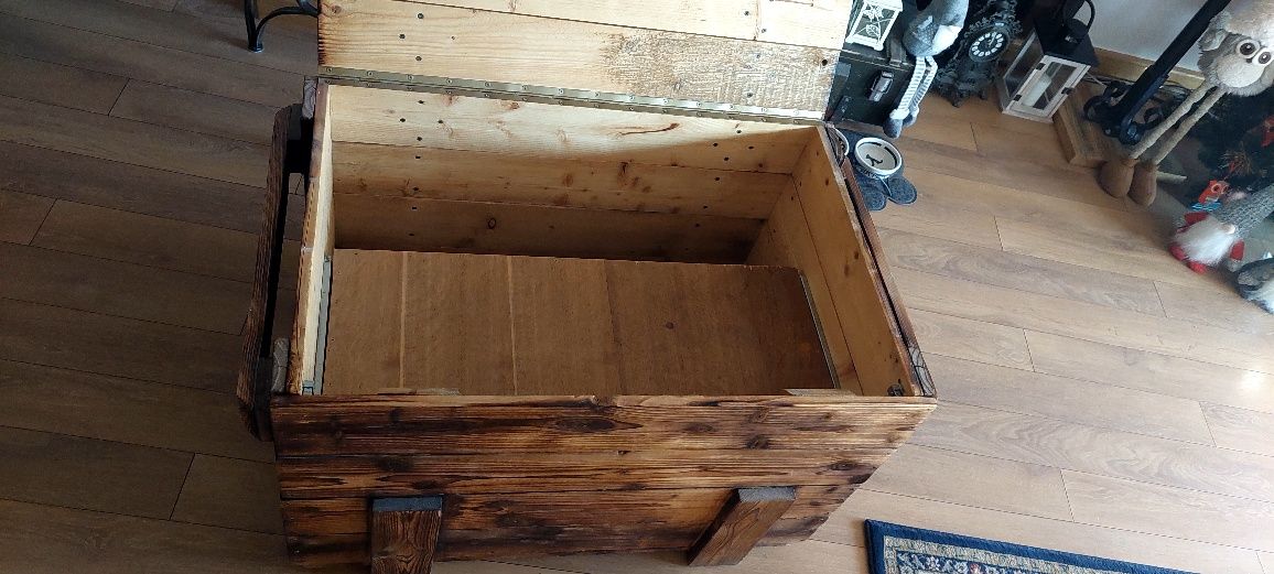 Skrzynia drewniana na buty , szafka na buty regał