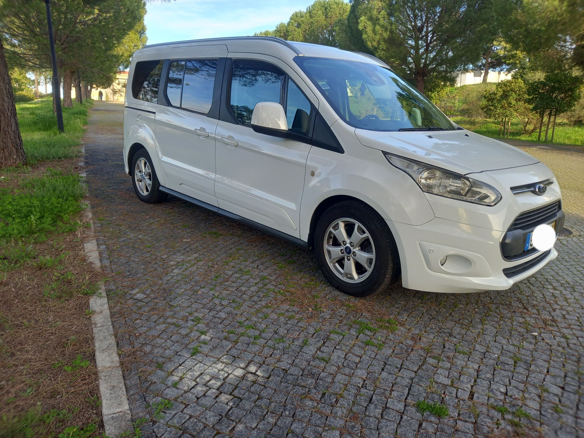 Ford Ford tourneo connect | 7 lugares | 1.5cc | 120 cv | caixa 6 Vel