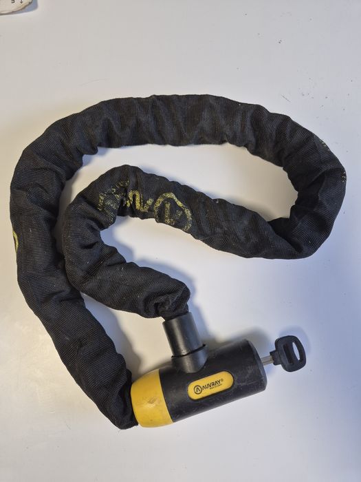 Zapięcie do motoru - mocny łańcuch