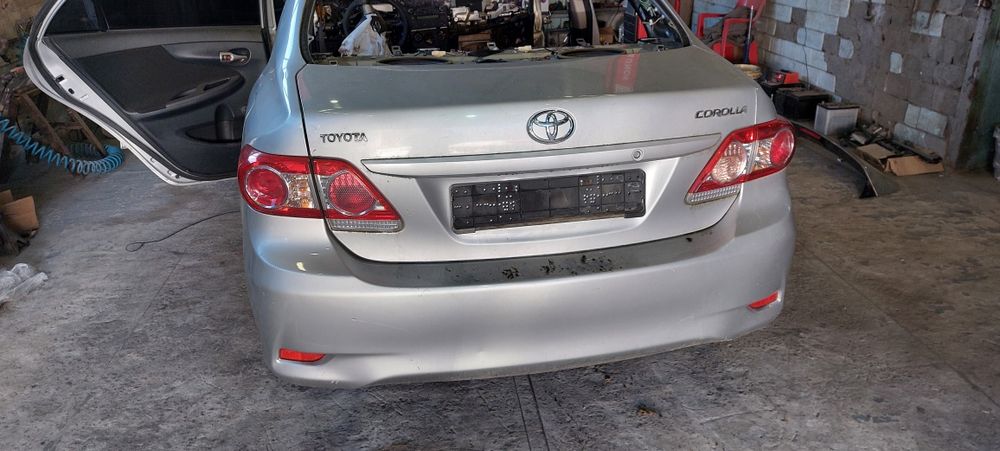 Крышка багажника Toyota Corolla e150 рестайлинг