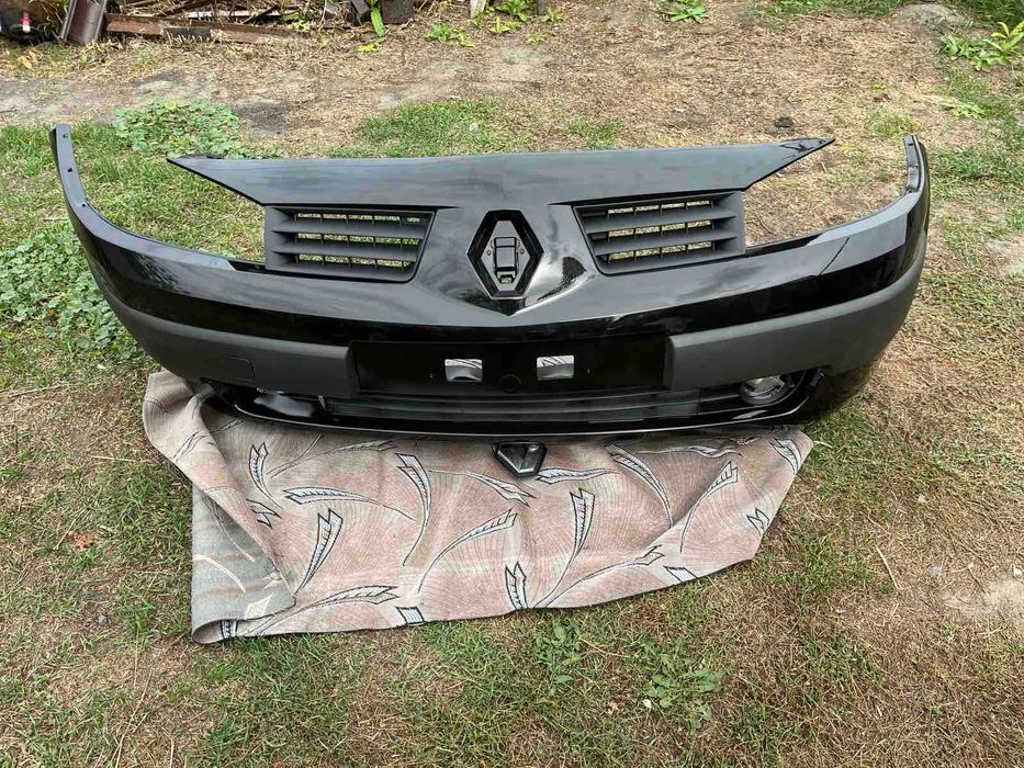 Бампер передний МЕГАН 2003-2006