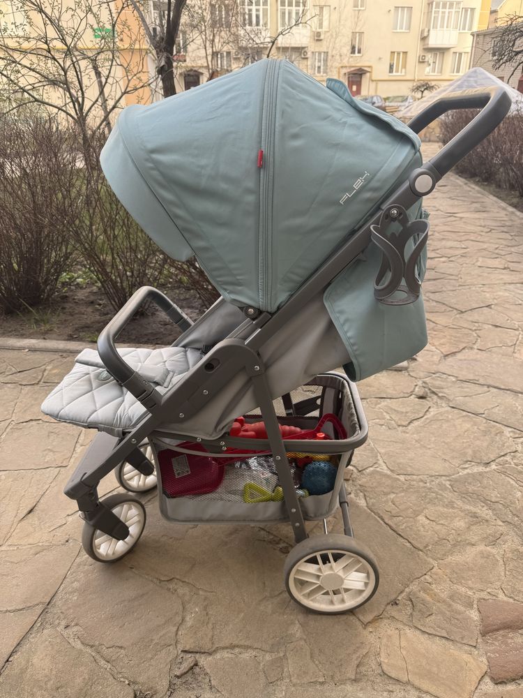 Продам прогулянковий дитячий візочок Euro-cart Flex