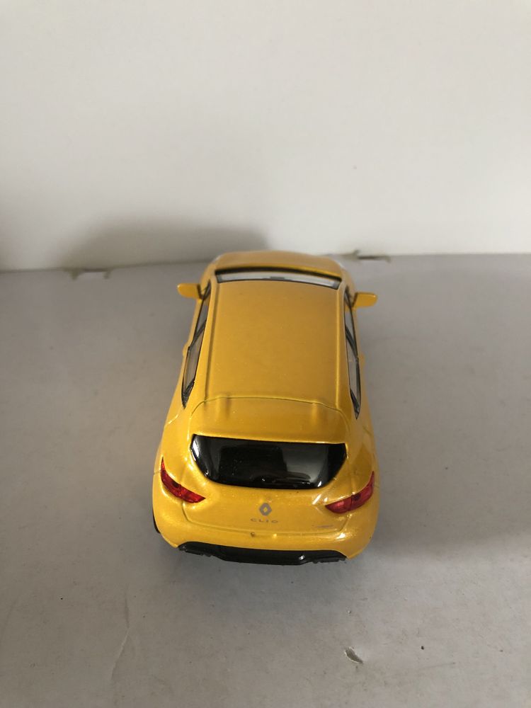 Renault Clio RS escala 1/43 novo
