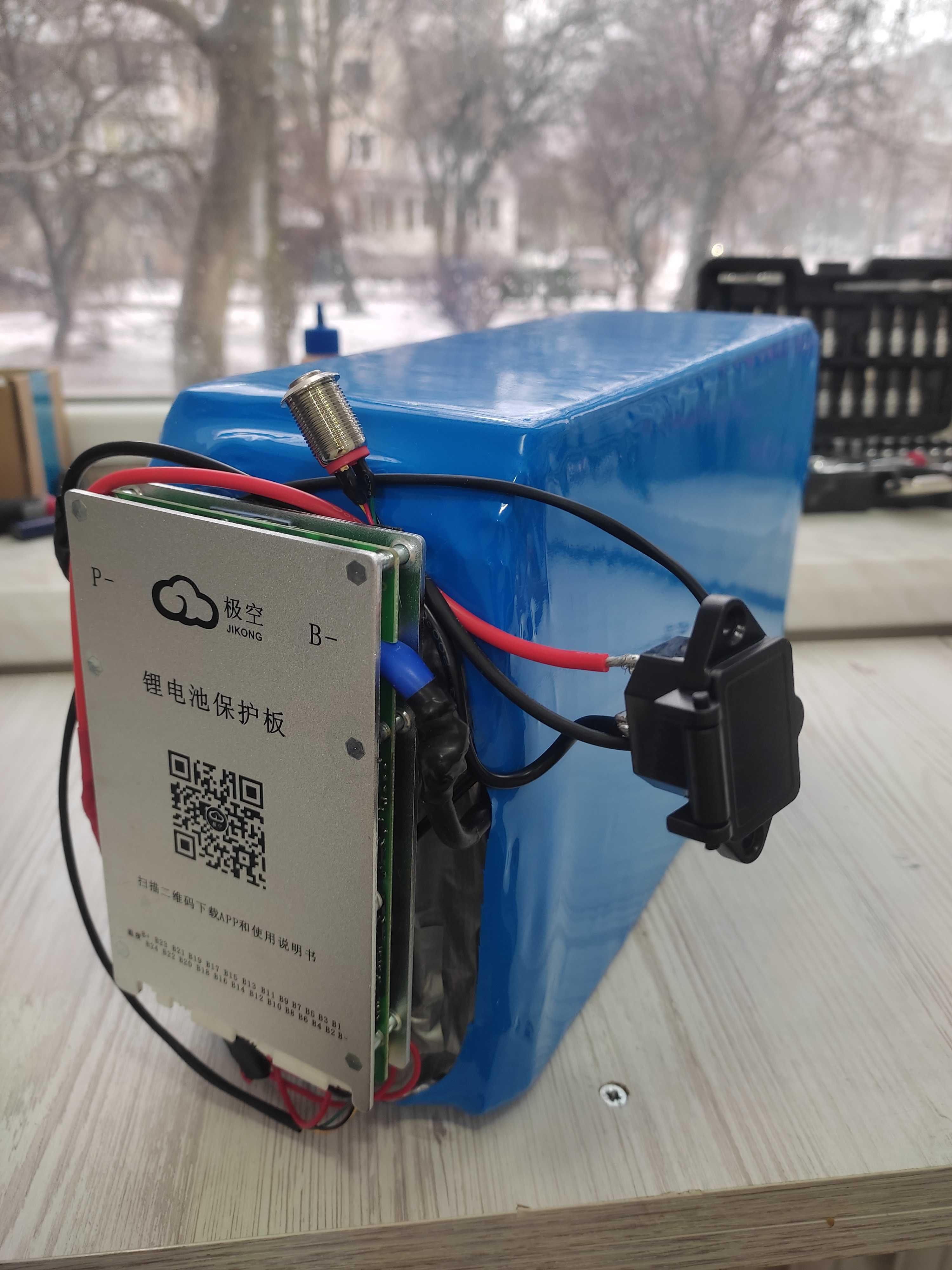 Акумулятор для електротранспорту електроскутера 72V 71AH