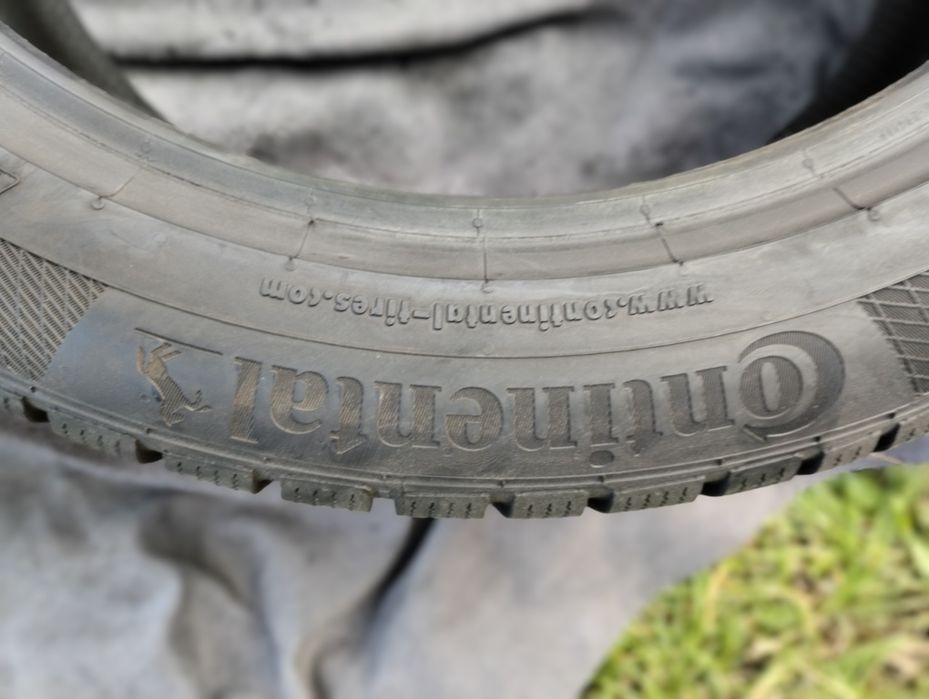 Продам шини 245/45R19