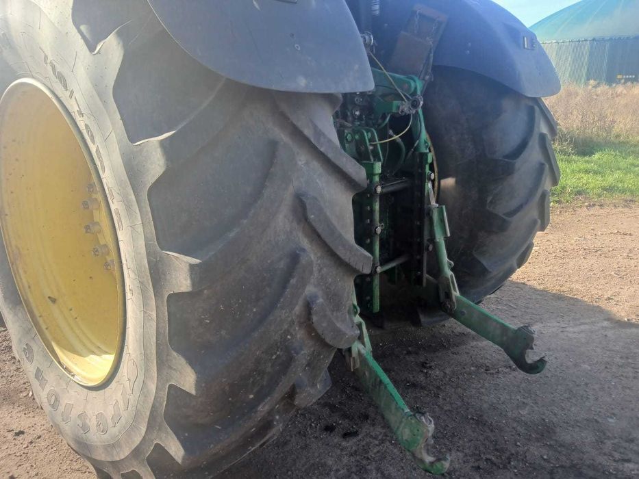 Ciągnik John Deere 6195R uszkodzony