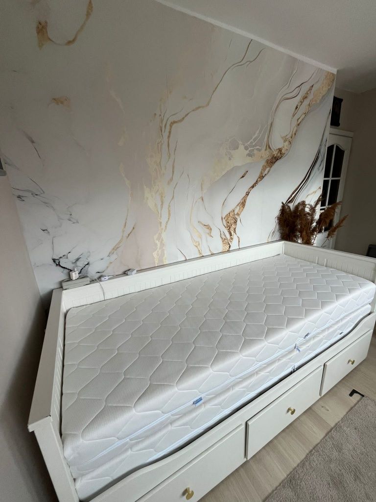 Łóżko Hemnes Ikea plus 2 materace