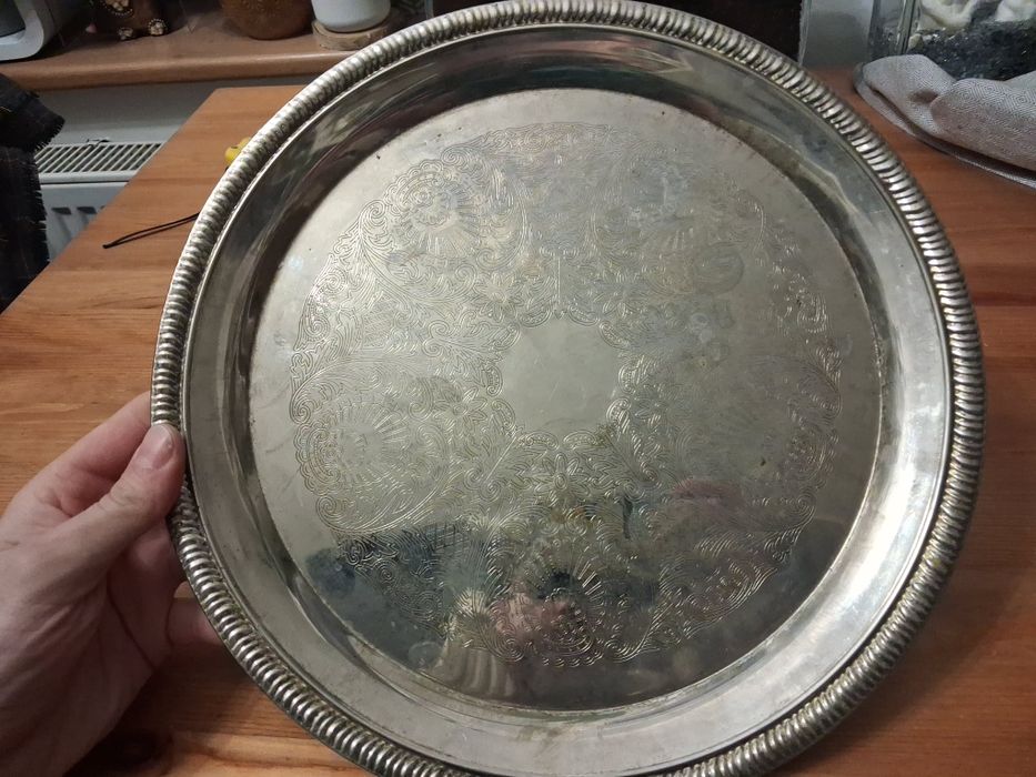 Metalowa tortownicy, talerz do ciasta, taca na nóżce