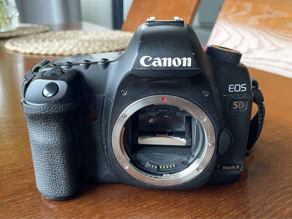 Canon EOS 5D Mark II body. Przebieg 63,7 tys