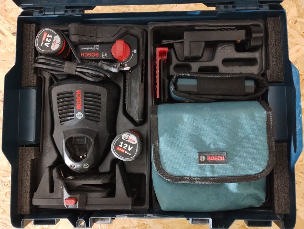 Laser BOSCH GLL 3-80 C plus duży zestaw