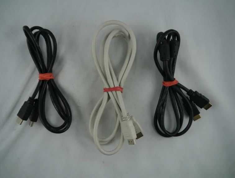 3x kabel zasilający ósemka + 3 x kabel HDMI-HDMI