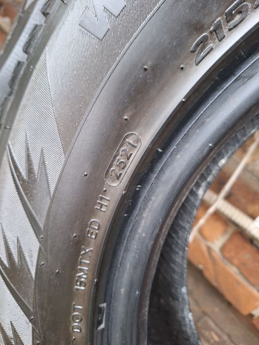 Зимова гума Hankook 215/70 R16