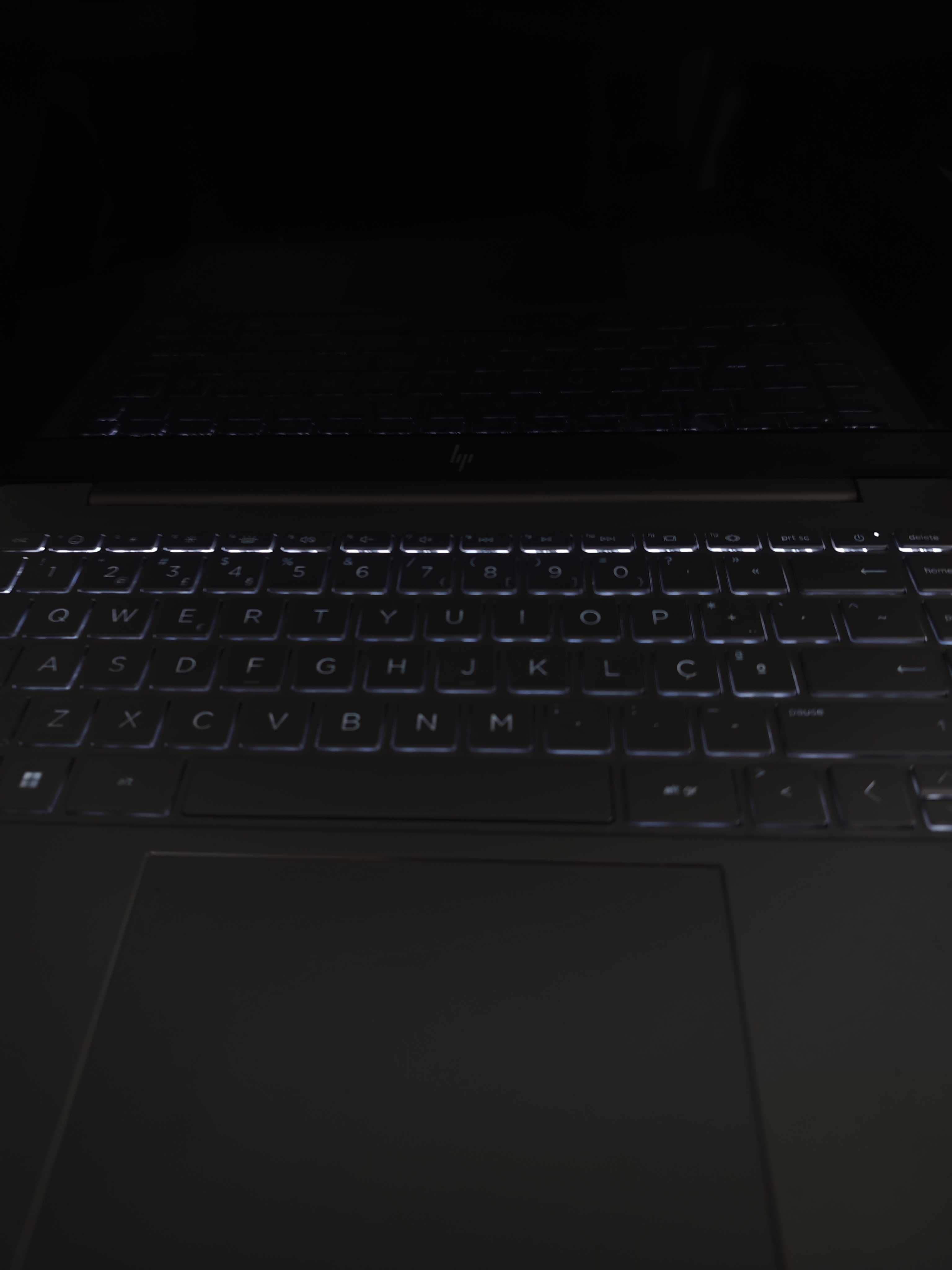 HP Pavilion Plus 14-eh1004np – i5-1340P / 16GB / 512GB SSD – Como Novo