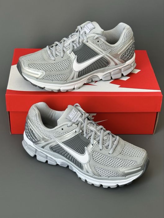 Оригінал Кросівки Nike Air Zoom Vomero 5 Cool Grey найк вомеро металік