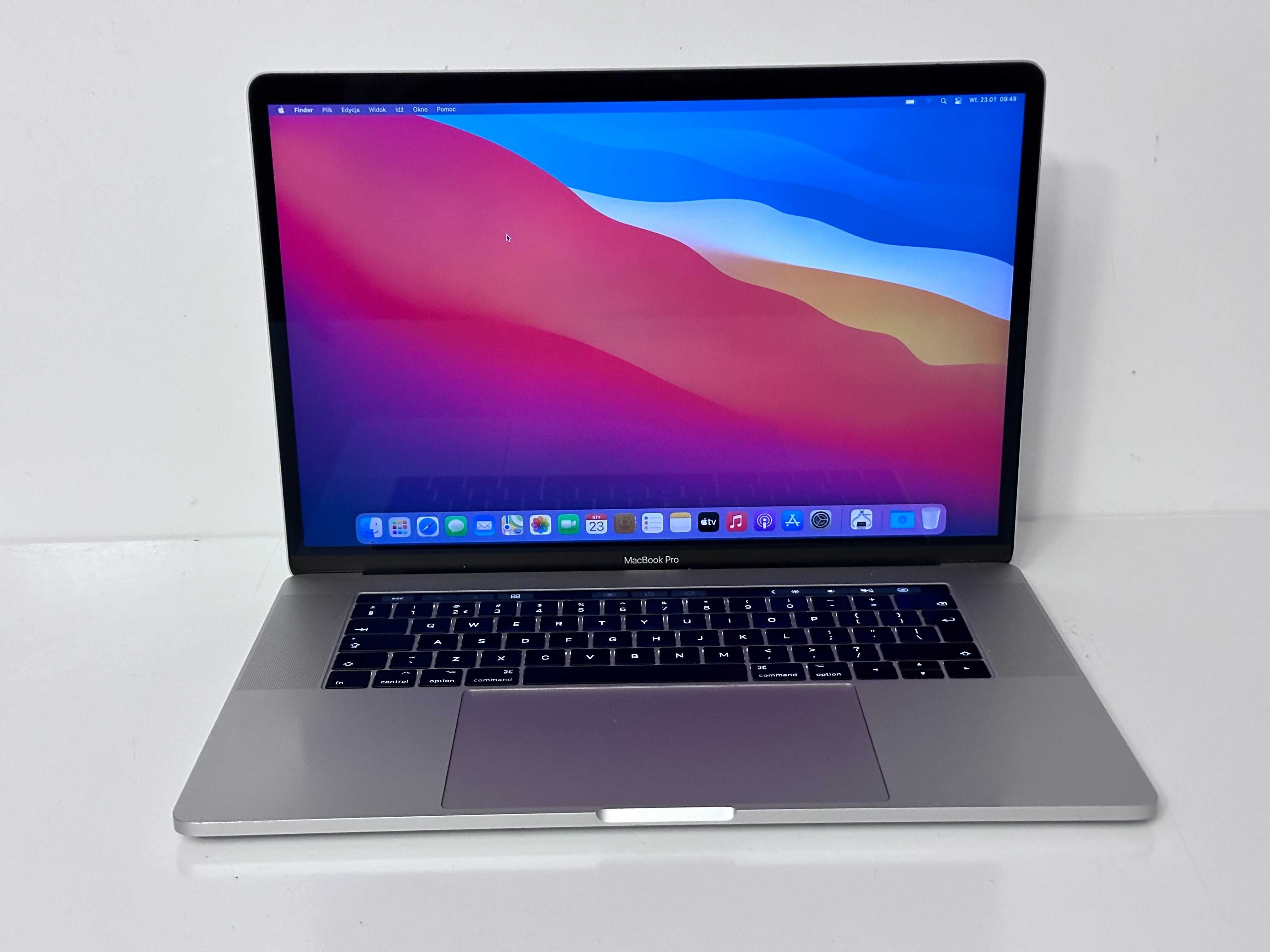 Apple MacBook Pro 15 2017 i7 16GB RAM 512GB SSD Silver