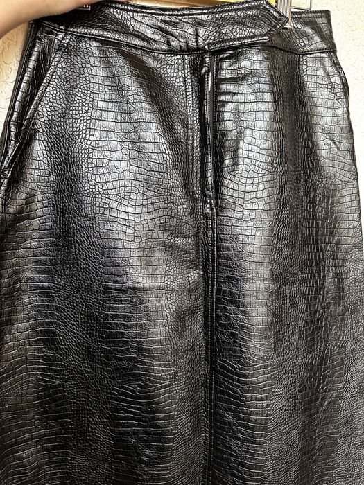 Спідниця з екошкіри