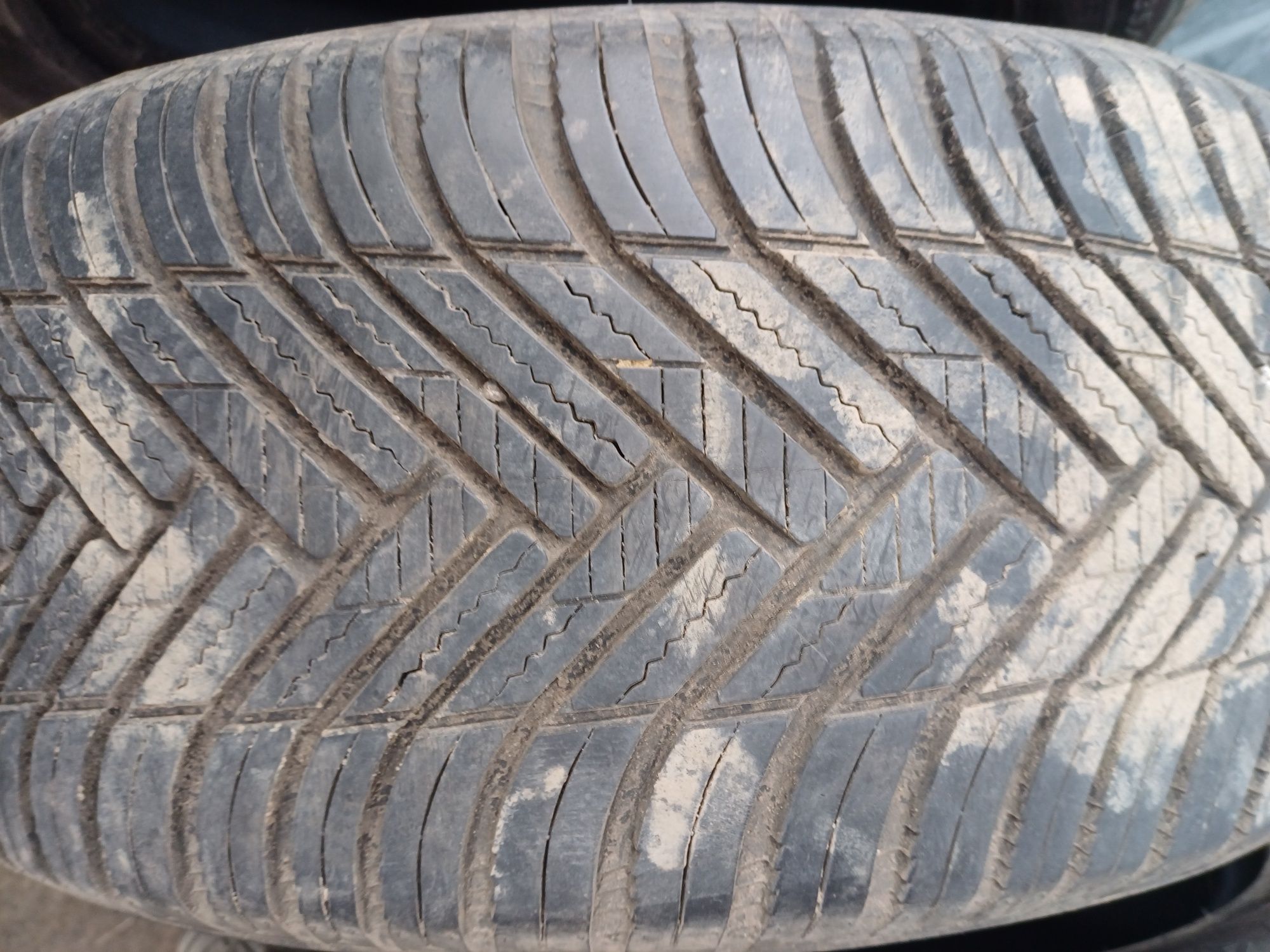 Opony wielosezonowe Hankook Kinergy 4S 235/55 R17 DOT24 22