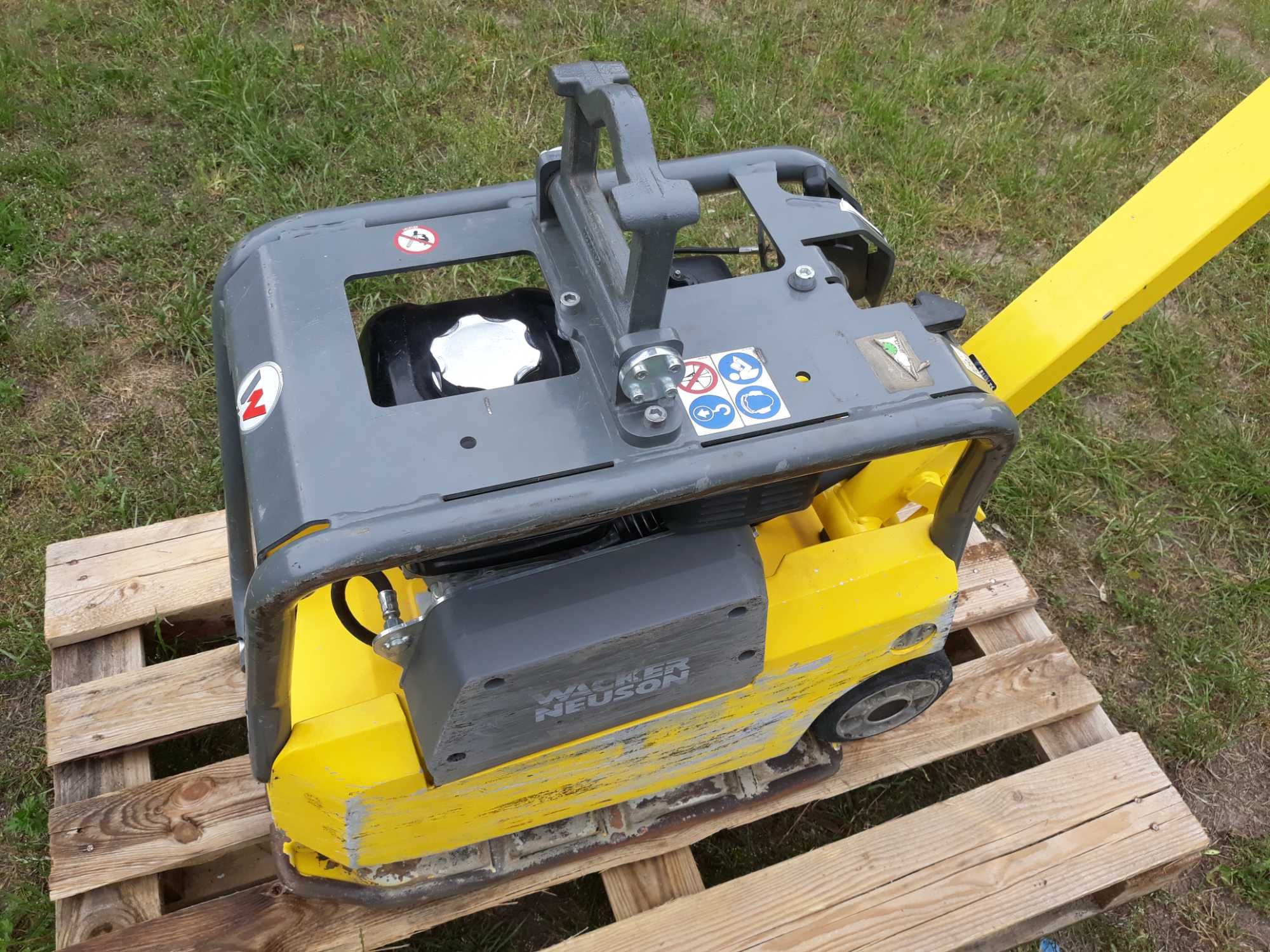 Zagęszczarka Wacker BPU2540A oryginał dwukierunkowa kółka 145kg 2020r