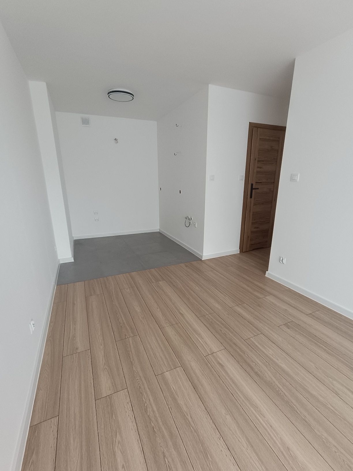 Sprzedam mieszkanie w Pińczowie ul. Armii Krajowej 2 pokoje 38m