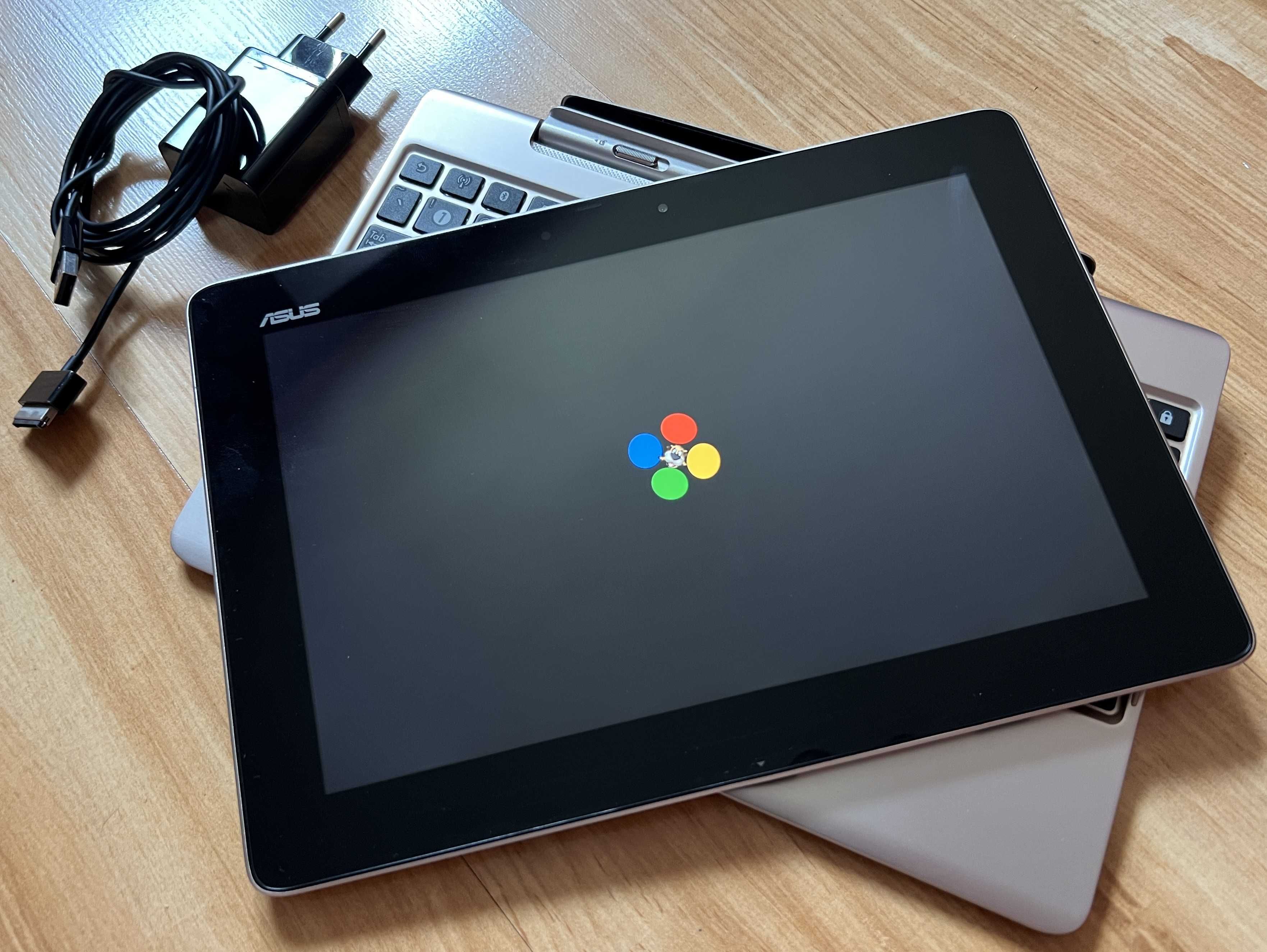 ASUS Transformer Pad TF700T - tablet z klawiaturą Android 7.1.2 z etui