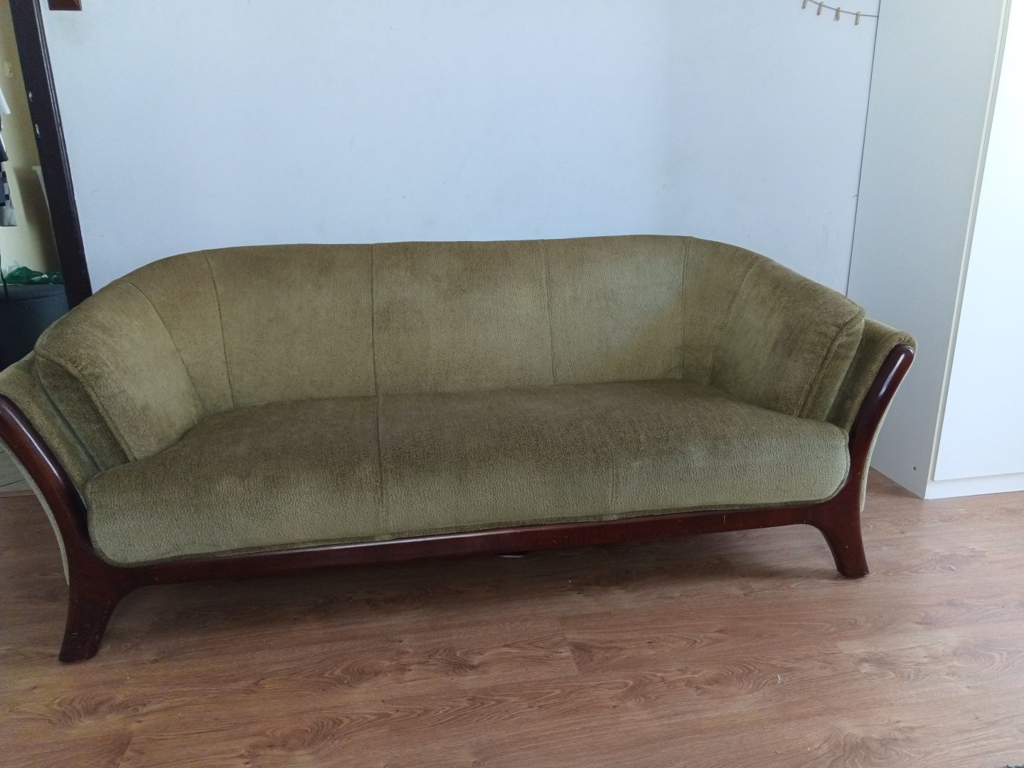 Sofa, kanapa salonowa.