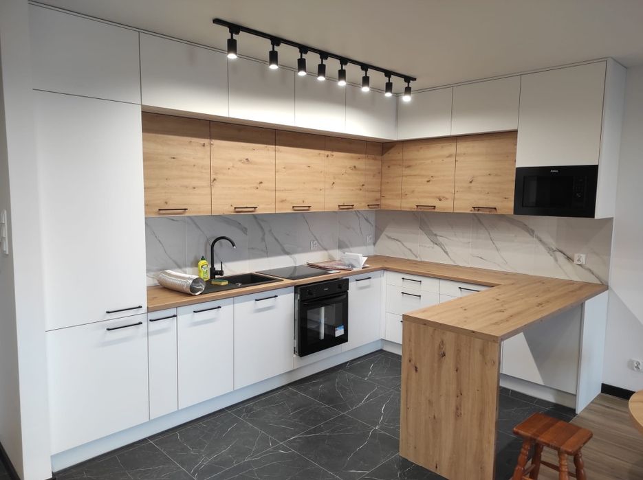 Stolarz Białystok / Kuchnia na wymiar / Meble / Stolarz