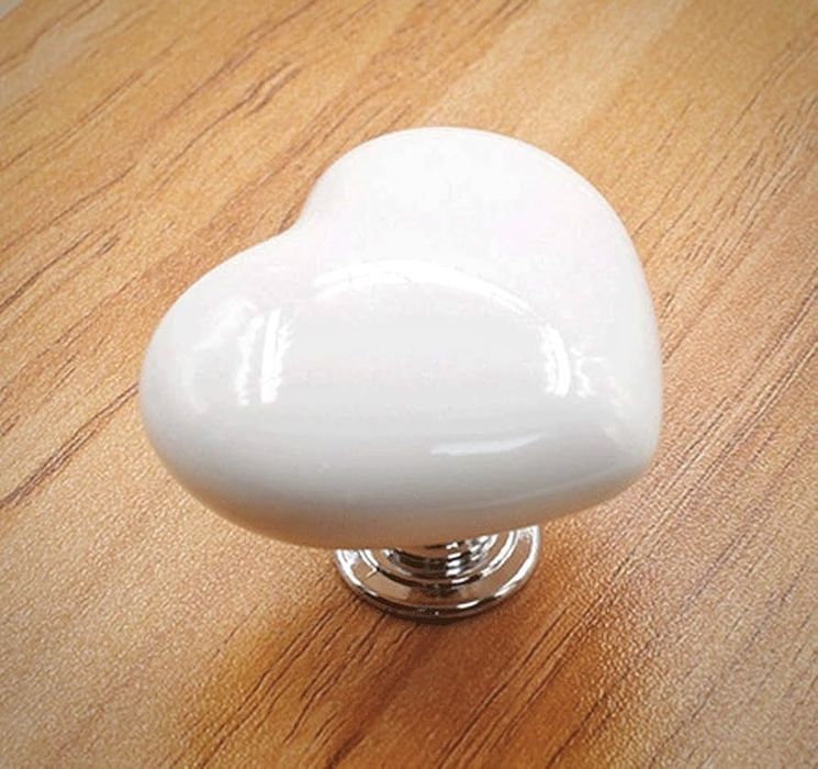 Konplet 4 sztuki gałki uchwyty meblowe serce heart knob set