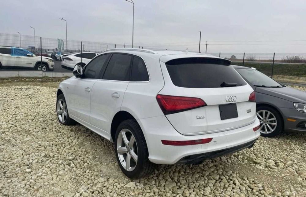 Продам Audi Q5 2016 розмитнена в Україні, на ходу, ціла