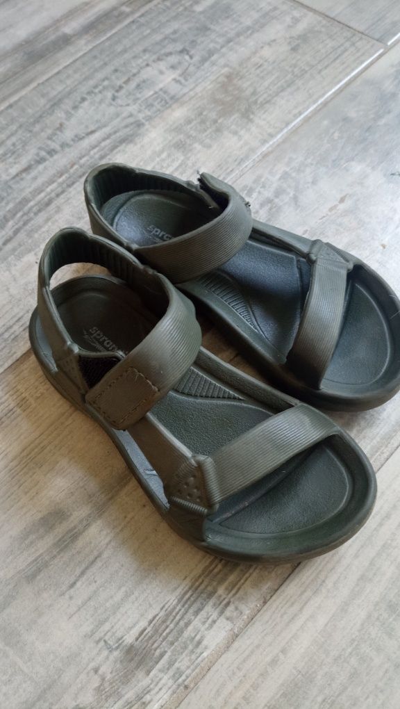 Sandały chłopięce khaki rozmiar 28