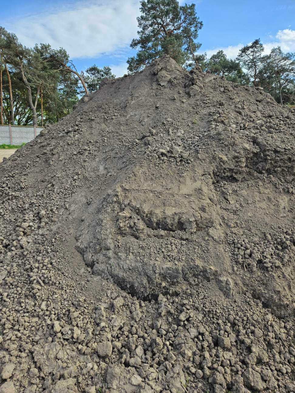 Sprzedam piękną ziemię ogrodową