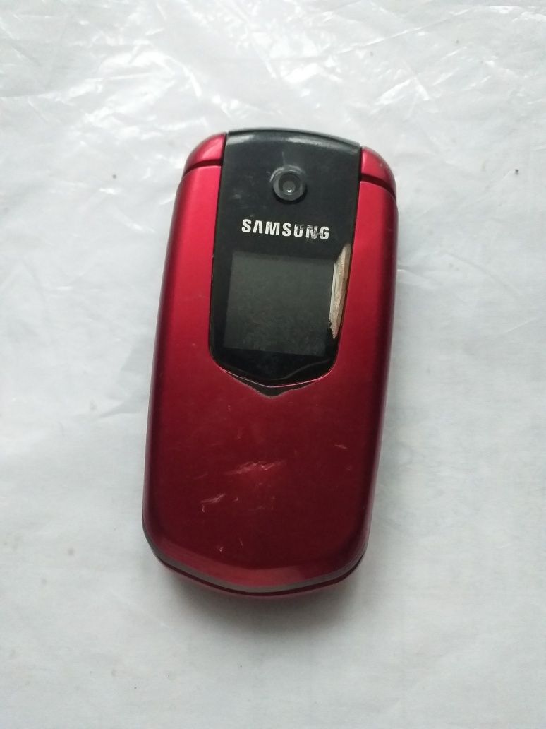 Телефон Samsung       .