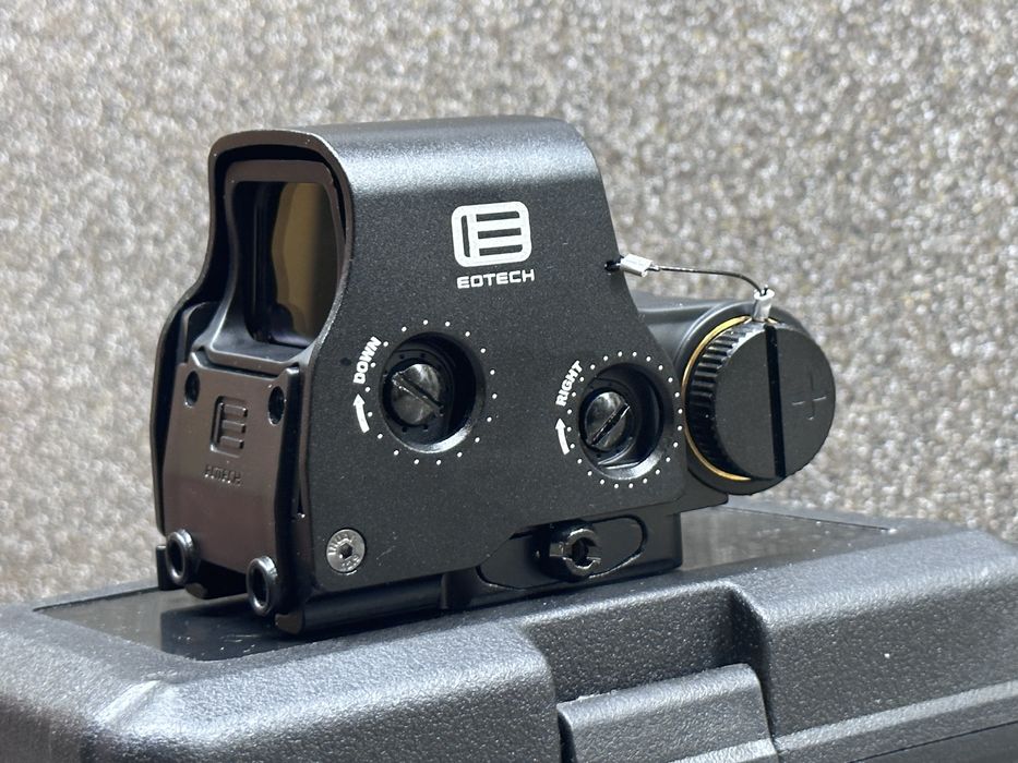 Коллиматорный прицел Eotech EXPS на АК