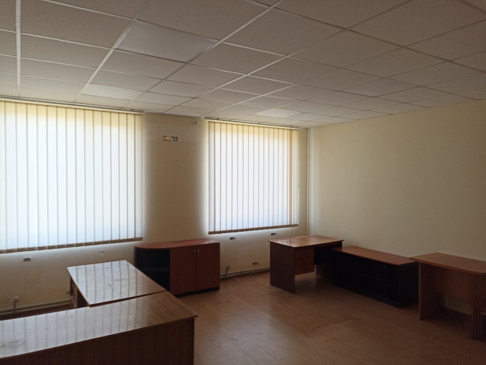 Продам или сдам в аренду админздание 3950м2