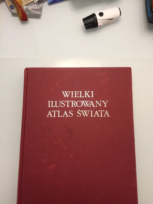 Wielki Ilustrowany Atlas Świata 1 wydanie polskie 1993 r. GeoCenter
