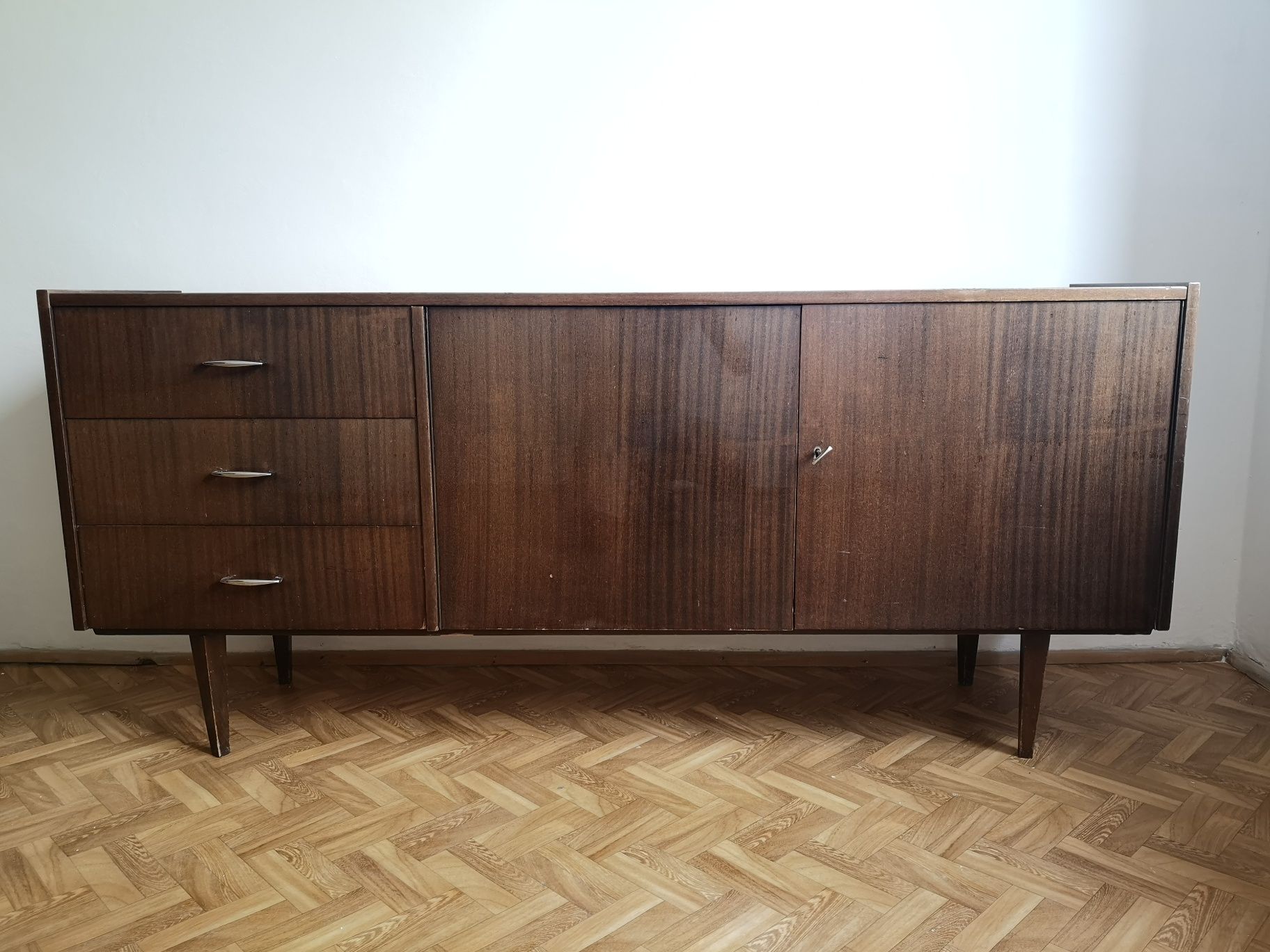 Komoda z 1972 wysoki połysk