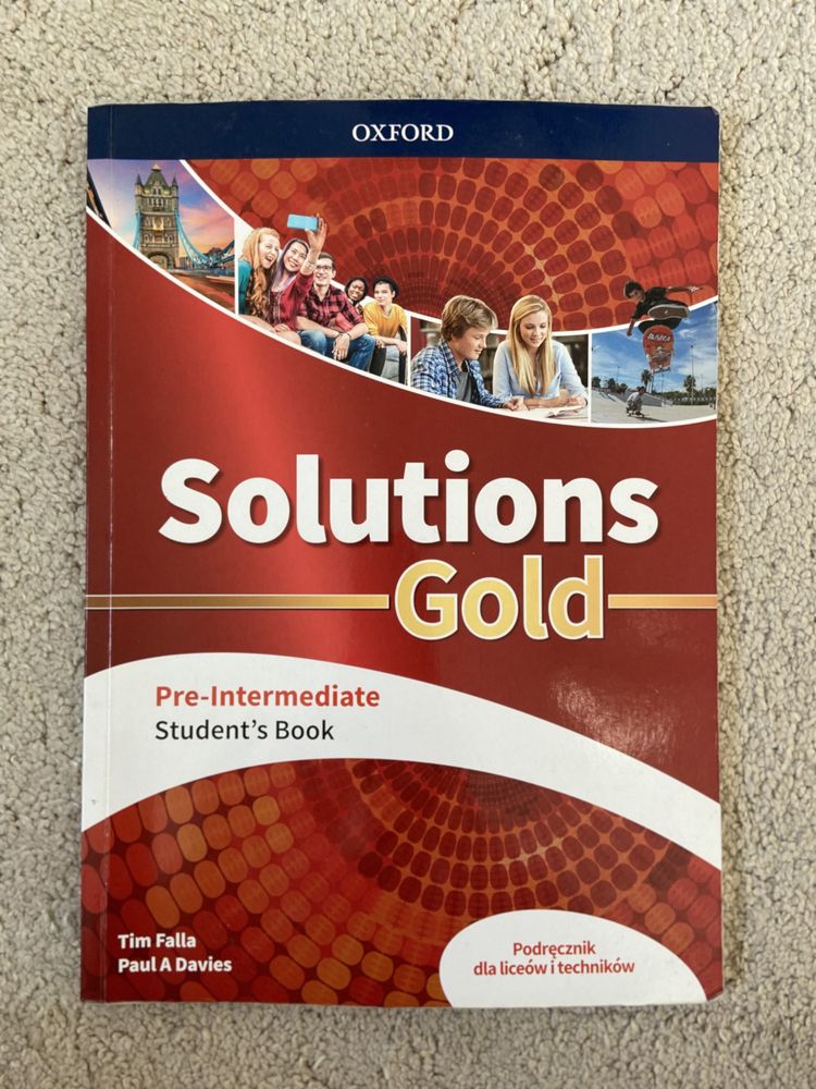 Solutions Gold Pre-Intermediate Student's Book