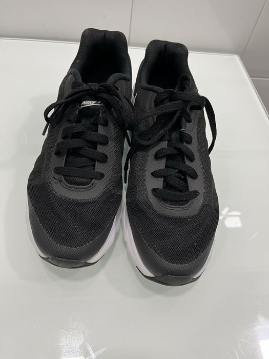 Ténis Nike Air Max Invigor. 41
