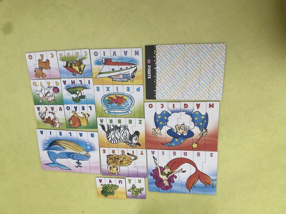 Puzzles educativos abcedario Bilingue Primeiras Palavras