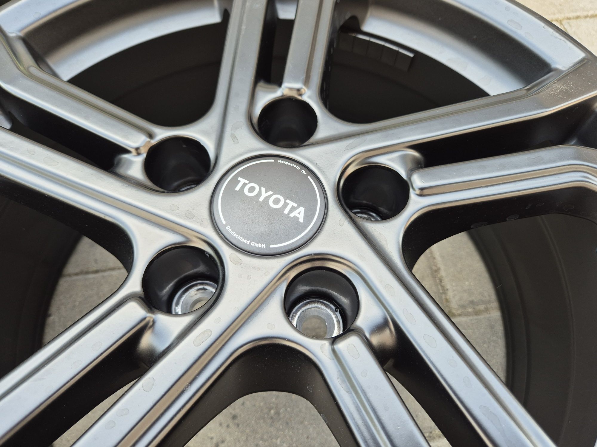 Alufelgi Toyota RAV4 Avensis Corolla  C HR Auris czarny mat jak nowe