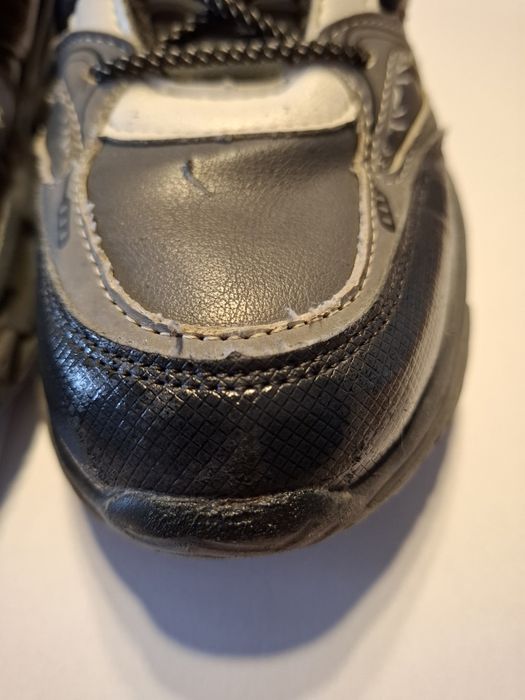 Отдам ботинки р.32