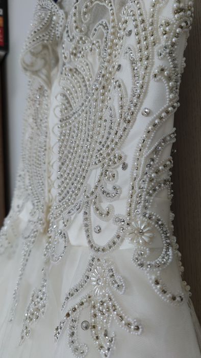 Весільне плаття з кришталевими камінцями, S-M, корсет регулюється